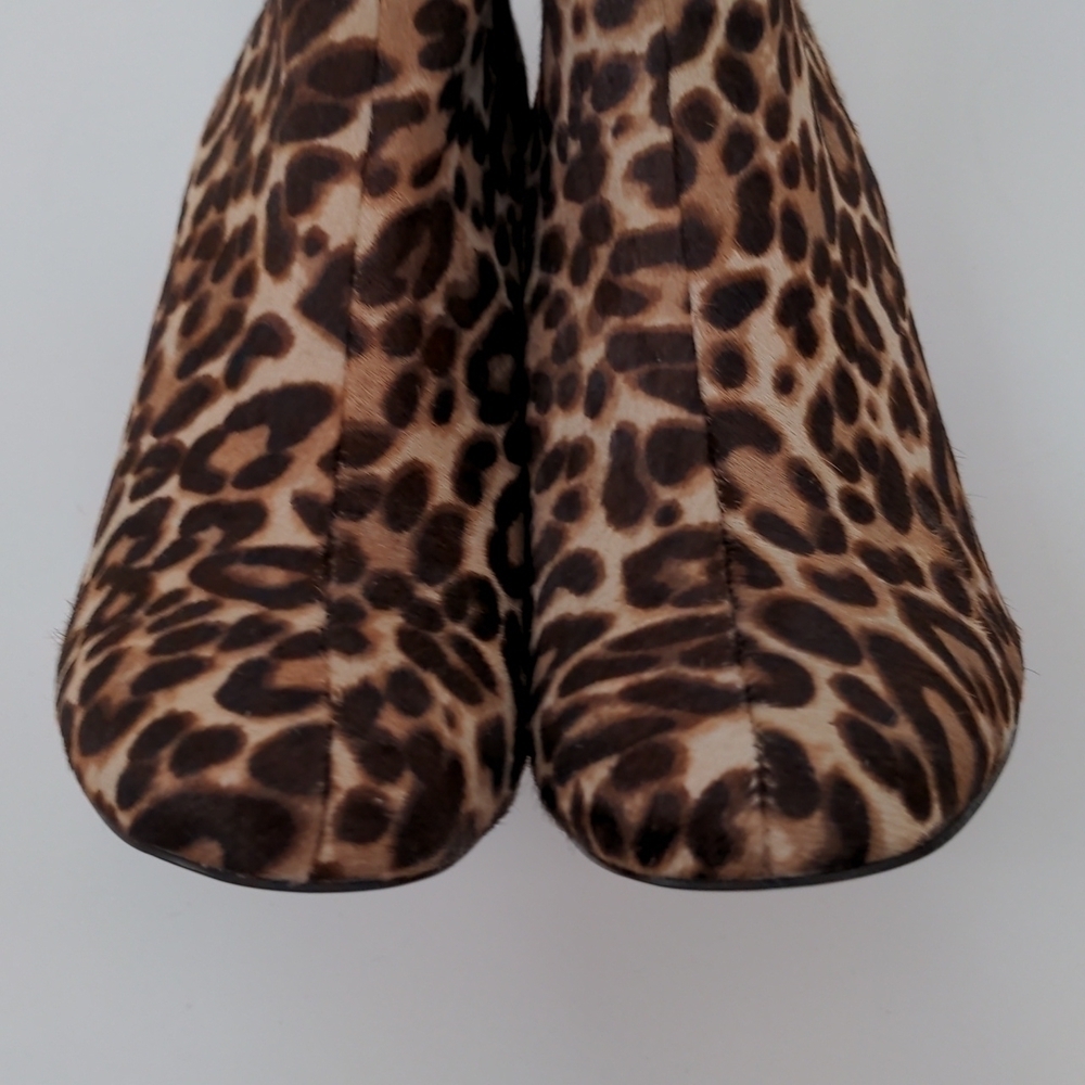 charles David Leopard Print Calf Hair Ankle Boots NWOB 7.5 - Picture 8 of 9
